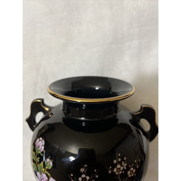 Fine China Japanese Black Porcelain Vase/Floral Design With Gold Rim Vintage - Picture 3 of 3